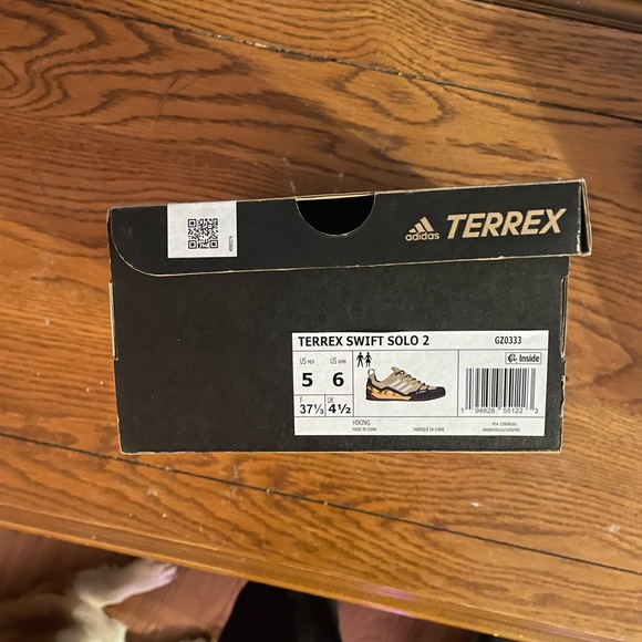 Adidas Terrex Tan and Black Outdoor Shoes *make offers* - Picture 5 of 9